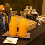 Hotel Lux Santiago 3*
