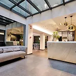Lux Santiago