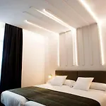 Hotel Lux Santiago 3*