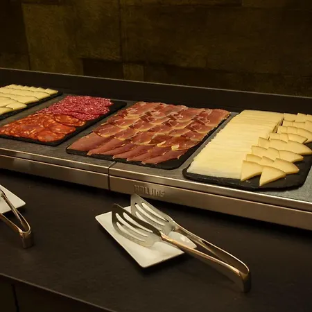 Lux Santiago Hotel