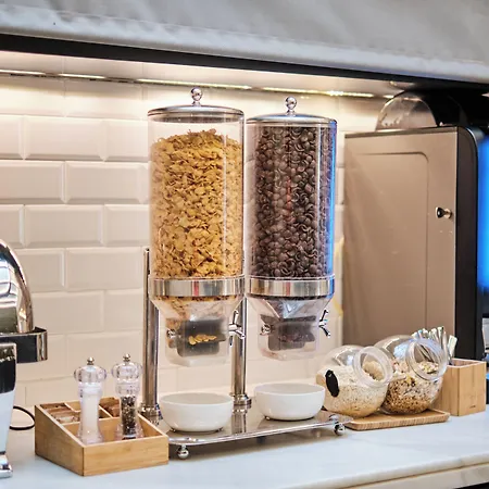 Hotel Lux Santiago 3*