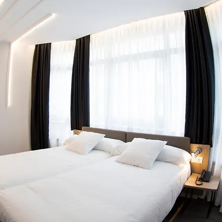 Lux Santiago 3*