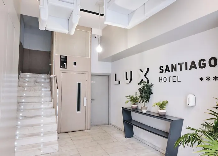 Hotel Lux Santiago 3*